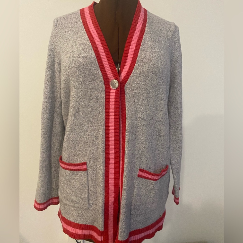❤️💖OLSEN💖❤️Henry style sweater with button and pockets . Cozy! Size Large.